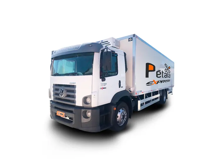 VW 17-280 Toco da frota Pétala Express com baú refrigerado